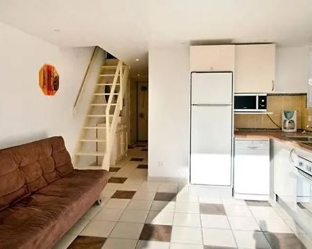 Appt 3 Pces Mez 45m2 + Terrasse 7m2 Ref 4007 شقة
