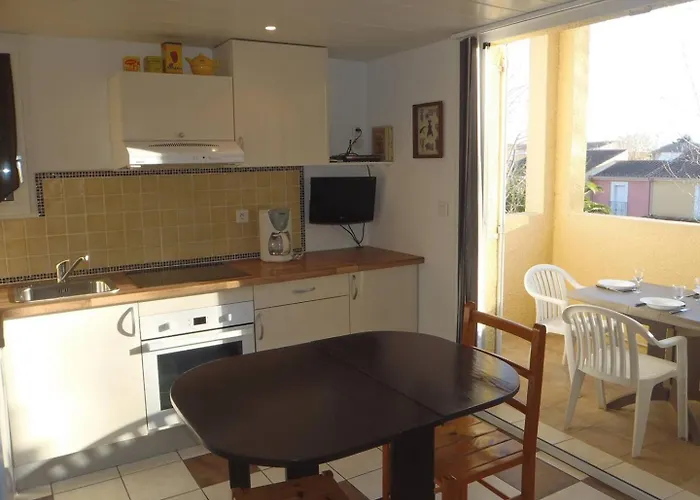 Daire Appt 3 Pces Mez 45m2 + Terrasse 7m2 Ref 4007 *